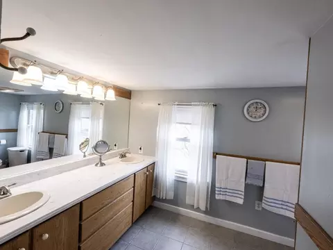 Bath - 5506 St George Rd, Williston, VT 05495 photo 2 of 2