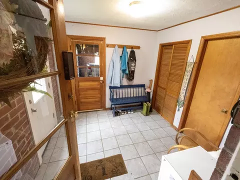 Entry Way - 5506 St George Rd, Williston, VT 05495 photo 1 of 4