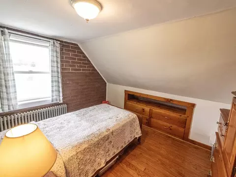 Bedroom - 5506 St George Rd, Williston, VT 05495 photo 6 of 6