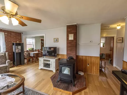 Living - 5506 St George Rd, Williston, VT 05495 photo 3 of 5