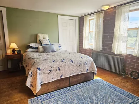 Bedroom - 5506 St George Rd, Williston, VT 05495 photo 2 of 6