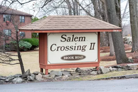 4 Brook Rd #8, Salem, NH 03079