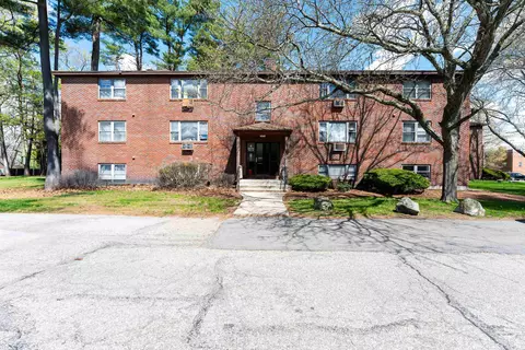 4 Brook Rd #8, Salem, NH 03079