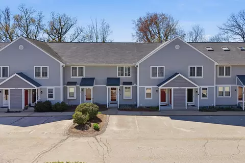 3020 Brown Ave #13, Manchester, NH 03103