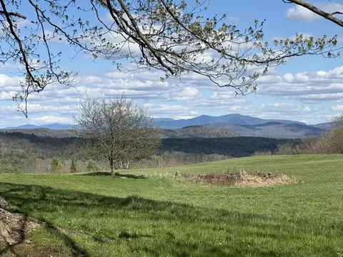 Exterior - 352 Maple Hill Rd, Newbury, VT 05051 photo 2 of 27