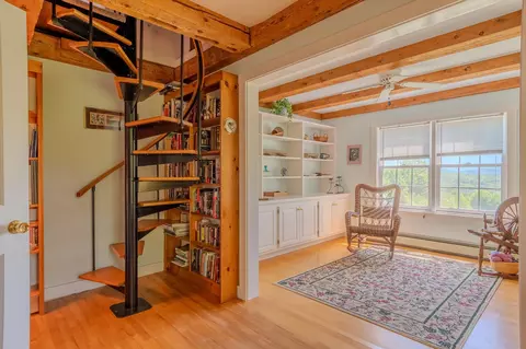 Entry Way - 352 Maple Hill Rd, Newbury, VT 05051 photo 4 of 5