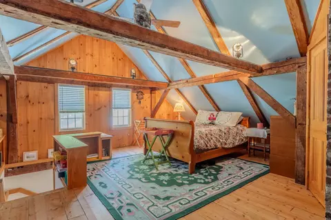 Bedroom - 352 Maple Hill Rd, Newbury, VT 05051 photo 7 of 8