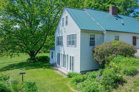 Exterior - 352 Maple Hill Rd, Newbury, VT 05051 photo 6 of 15