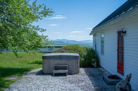Exterior - 352 Maple Hill Rd, Newbury, VT 05051 photo 14 of 15