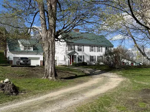 352 Maple Hill Rd, Newbury, VT 05051