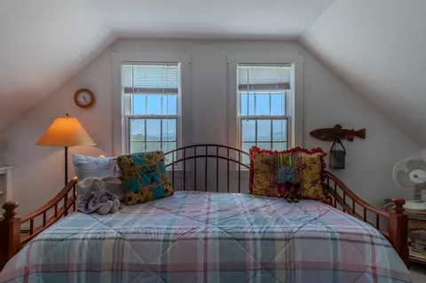 Bedroom - 352 Maple Hill Rd, Newbury, VT 05051 photo 8 of 8