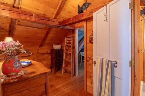 Entry Way - 352 Maple Hill Rd, Newbury, VT 05051 photo 5 of 5