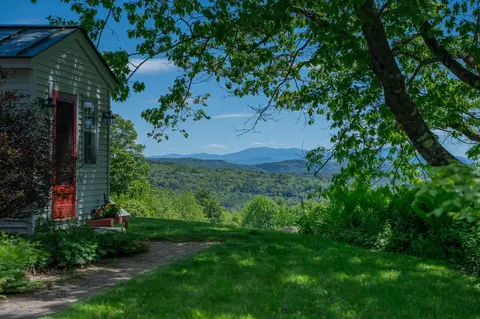 Exterior - 352 Maple Hill Rd, Newbury, VT 05051 photo 2 of 15