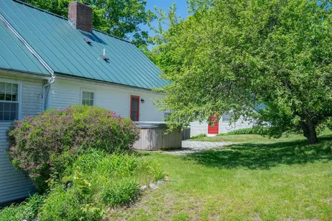 Exterior - 352 Maple Hill Rd, Newbury, VT 05051 photo 7 of 15