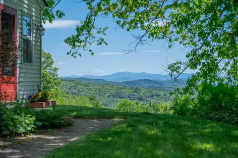 Exterior - 352 Maple Hill Rd, Newbury, VT 05051 photo 3 of 15