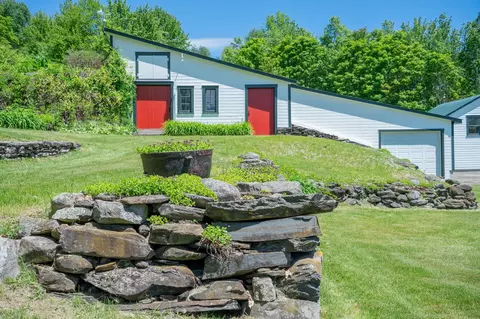 Exterior - 352 Maple Hill Rd, Newbury, VT 05051 photo 8 of 15