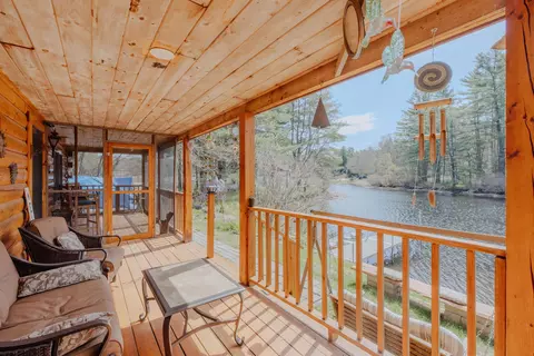 43 Moccasin Trl, Hillsborough, NH 03244