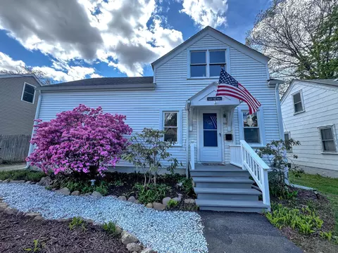 935 Gage St, Bennington, VT 05201