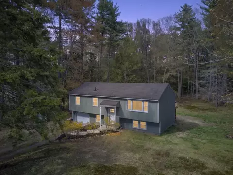 6 Power St, Raymond, NH 03077