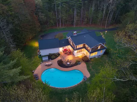 15 Wiggin Way, Stratham, NH 03885