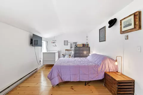 Bedroom - 338 Stage Rd, Nottingham, NH 03290 photo 4 of 5