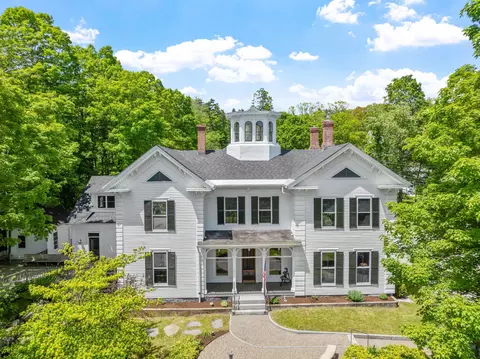 12 Highland St, Meredith, NH 03253