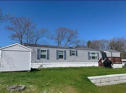 107 Sherwood Gln, Somersworth, NH 03878