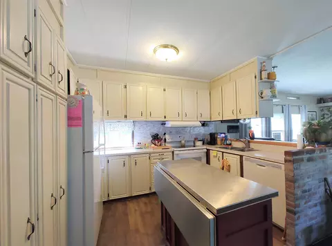 6 So Dewberry Ln, Rochester, NH 03867