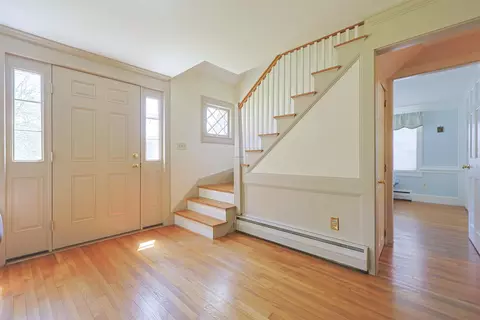 Entry Way - 95 Kingston Rd, Exeter, NH 03833 photo 3 of 4