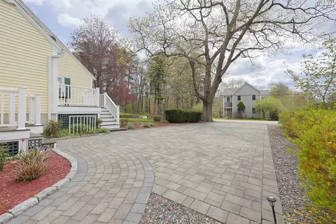 Exterior - 95 Kingston Rd, Exeter, NH 03833 photo 2 of 16