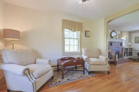 Living - 95 Kingston Rd, Exeter, NH 03833 photo 3 of 5