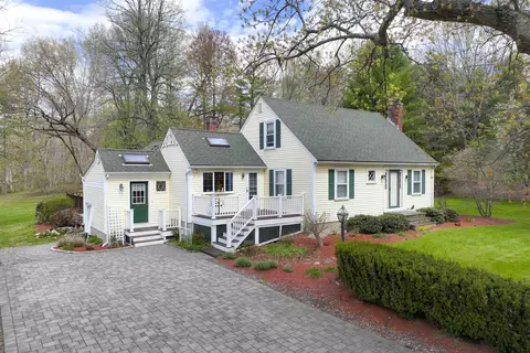 95 Kingston Rd, Exeter, NH 03833