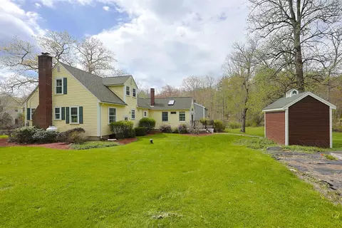 Exterior - 95 Kingston Rd, Exeter, NH 03833 photo 3 of 16