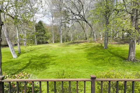 Exterior - 95 Kingston Rd, Exeter, NH 03833 photo 4 of 16