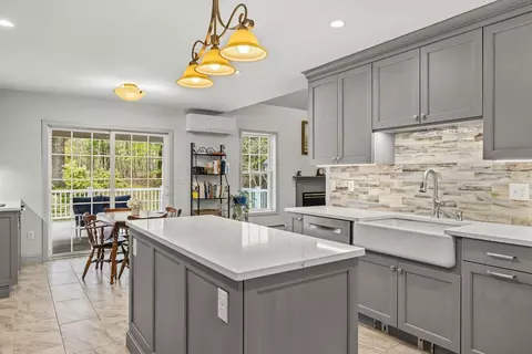 9 Homestead Ln, Brentwood, NH 03833