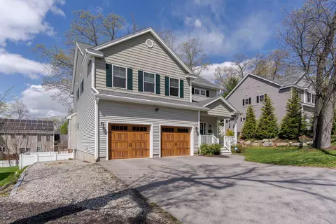 196 Dallaire St, Manchester, NH 03104