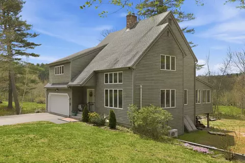 9 Wooddale Cir, Newbury, NH 03255