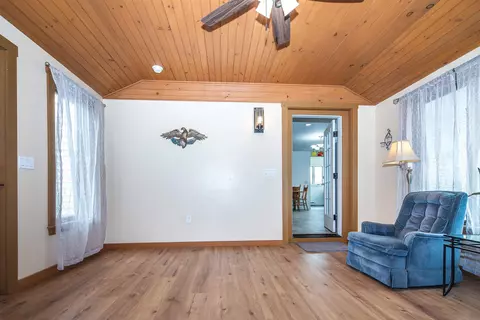 Entry Way - 194 S Bingham St, Cornwall, VT 05753 photo 3 of 7
