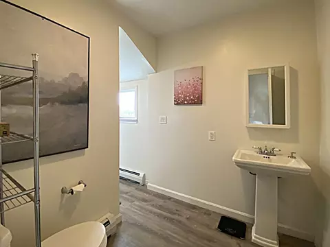 Bath - 194 S Bingham St, Cornwall, VT 05753 photo 5 of 7