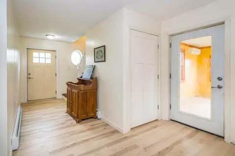 Entry Way - 194 S Bingham St, Cornwall, VT 05753 photo 4 of 7