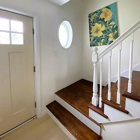 Entry Way - 194 S Bingham St, Cornwall, VT 05753 photo 5 of 7