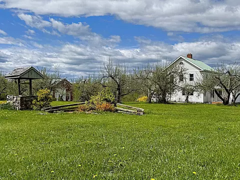 Exterior - 194 S Bingham St, Cornwall, VT 05753 photo 4 of 6