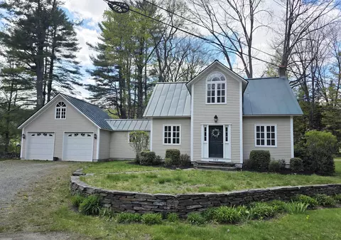 383 S Wardsboro Rd, Newfane, VT 05345