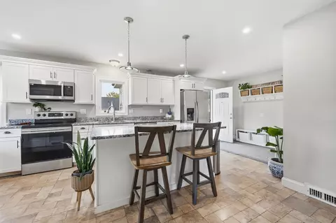 216 Fremont St, Manchester, NH 03103