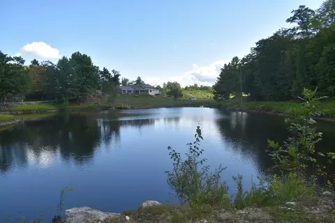 345 Deer Valley Rd, Bradford, NH 03221