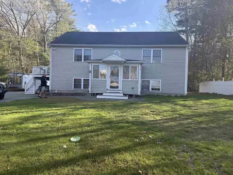 35 Folly Mill Rd # A, Seabrook, NH 03874