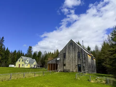 673 675 Sanderson Hill Rd, Charleston, VT 05872