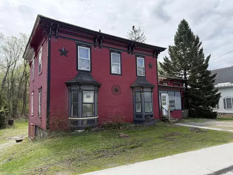48 Province St, Richford, VT 05476