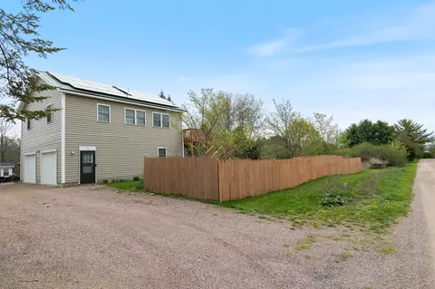 7 Sloop Rd, Grand Isle, VT 05458
