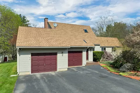 23 Woodward Rd, Merrimack, NH 03054